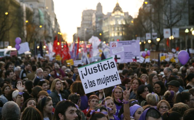 Resultado de imagen de manifestaciÃ³n mujeres en espaÃ±a