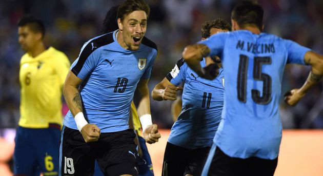 Sebastián Coates (primero por la izquierda) celebra un gol con Uruguay. Sebastián Coates (primero por la izquierda) celebra un gol con Uruguay.
