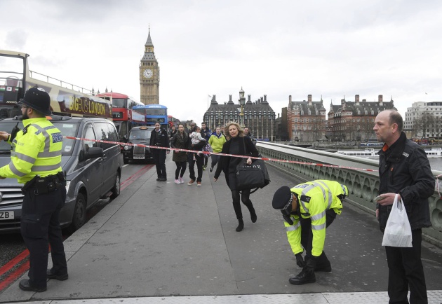 FOTOGALERÍA | Duras imágenes del incidente ocurrido en Londres