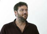 GRA148. BARCELONA, 20/03/2017.- El líder de Podem, Albano Dante Fachin, durante la rueda de prensa que ha ofrecido esta mañana en el sede del partido en Barcelona, en la que ha garantizado que la dirección acatará el mandato de sus bases, que ha votado mayoritariamente por desmarcarse del nuevo espacio de los 'comunes' en una consulta "vinculante" y "legítima", por lo que ha invitado al resto de partidos a asumir las condiciones de su formación. EFE/Andreu Dalmau