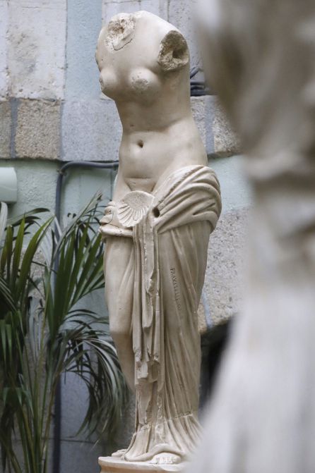 Réplica de la Venus Púdica expuesta en la Real Academia de Bellas Artes de San Fernando Réplica de la Venus Púdica expuesta en la Real Academia de Bellas Artes de San Fernando