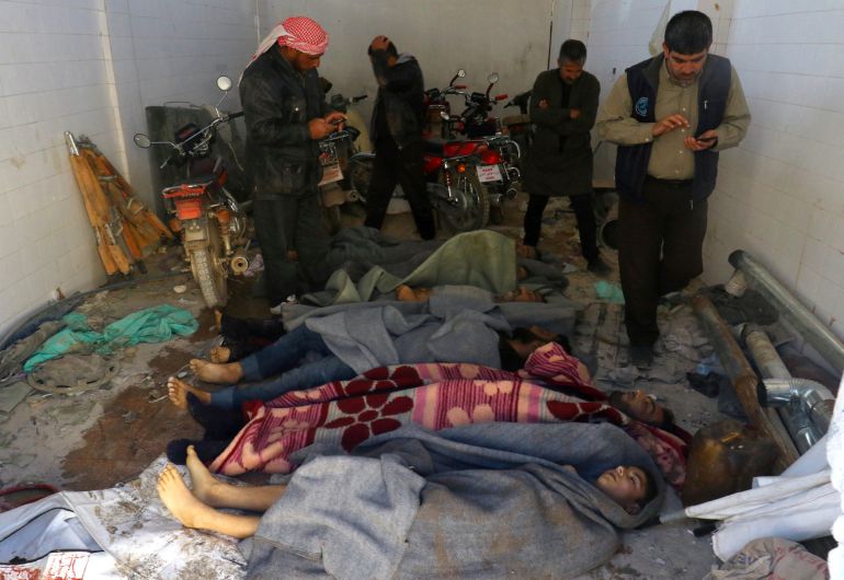 Matanza en la localidad Siria de Idlib, en la provincia de Khan Sheikhoun, presuntamente con armas químicas, que ha provocado la muerte de casi 60 personas, muchos niños, con síntomas de ahogamiento. Matanza en la localidad Siria de Idlib, en la provincia de Khan Sheikhoun, presuntamente con armas químicas, que ha provocado la muerte de casi 60 personas, muchos niños, con síntomas de ahogamiento.
