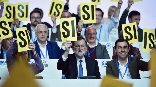 Mariano Rajoy en una votación durante el 18 Congreso del PP. Mariano Rajoy en una votación durante el 18 Congreso del PP.