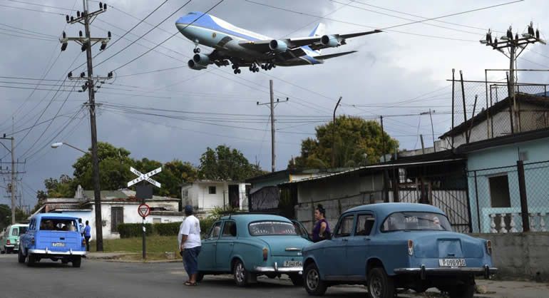 Air Force One sobrevolando las humildes casas de Cuba el 20 de marzo de 2016, la fotografía ganadora de la edición de este año Air Force One sobrevolando las humildes casas de Cuba el 20 de marzo de 2016, la fotografía ganadora de la edición de este año