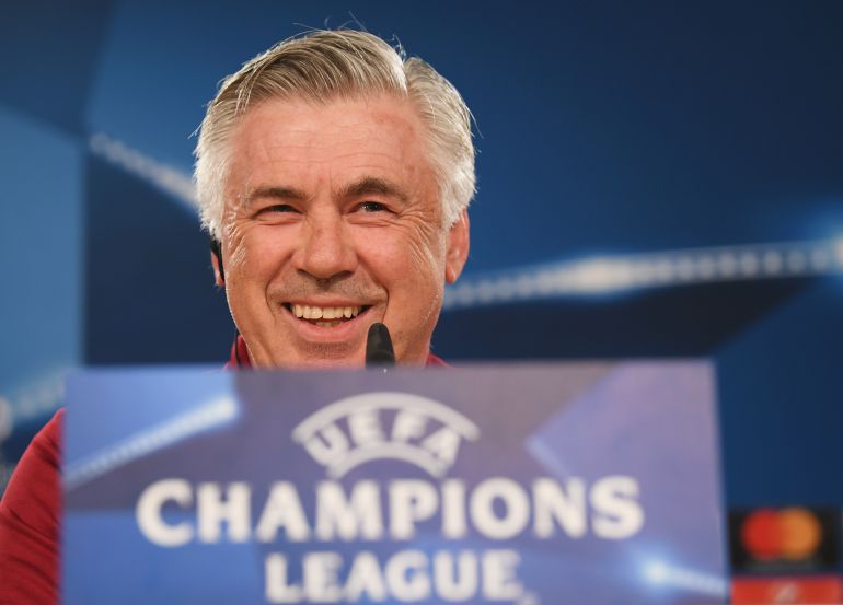 Ancelotti sonriente en una rueda de prensa Ancelotti sonriente en una rueda de prensa