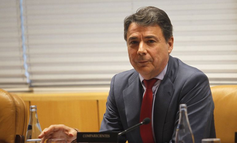 Fotografía de archivo del año 2015 del expresidente de la Comunidad de Madrid, Ignacio González, que ha sido detenido hoy en la operación de la Guardia Civil por la supuesta gestión irregular del Canal de Isabel II. Fotografía de archivo del año 2015 del expresidente de la Comunidad de Madrid, Ignacio González, que ha sido detenido hoy en la operación de la Guardia Civil por la supuesta gestión irregular del Canal de Isabel II.