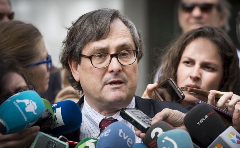 El juez de la Audiencia Nacional Eloy Velasco ha acordado el sobreseimiento provisional y archivo de la investigación contra el director de La Razón, Francisco Marhuenda, y el presidente de este diario, Mauricio Casals El juez de la Audiencia Nacional Eloy Velasco ha acordado el sobreseimiento provisional y archivo de la investigación contra el director de La Razón, Francisco Marhuenda, y el presidente de este diario, Mauricio Casals