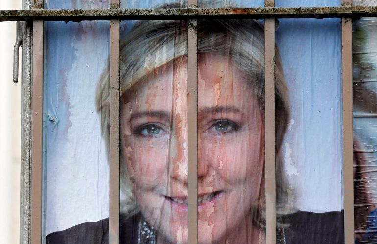 Poster de campaña de Marine Le Pen. Poster de campaña de Marine Le Pen.