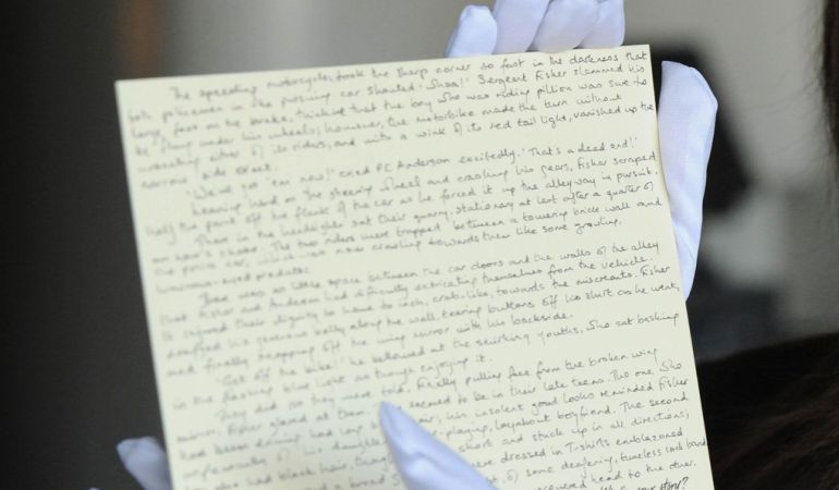 El manuscrito robado. El manuscrito robado.