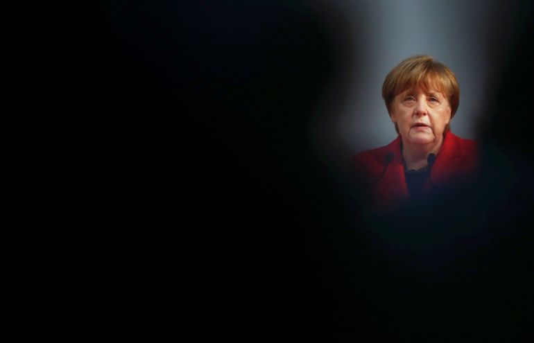Merkel recibe a Macron, su cuarto tándem al frente del eje franco-alemán Merkel recibe a Macron, su cuarto tándem al frente del eje franco-alemán