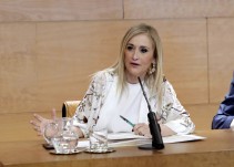 La Guardia Civil señala a Cifuentes como "partícipe" del amaño en la adjudicación de la cafetería de la Asamblea de Madrid
