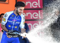 Gaviria vuelve a ganar y ya van cuatro etapas