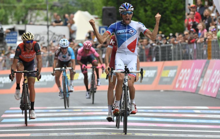 Thibaut Pinot, ganador de la penúltima etapa del Giro 2017. Thibaut Pinot, ganador de la penúltima etapa del Giro 2017.