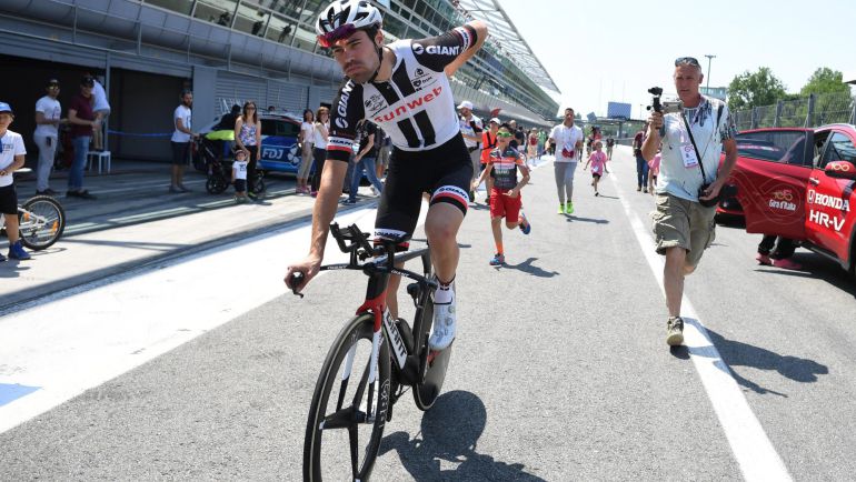 Dumoulin, en el circuito de Monza antes de la salida en la última etapa Dumoulin, en el circuito de Monza antes de la salida en la última etapa