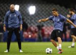 Ronaldo con Zidane durante el entrenamiento en Cardiff