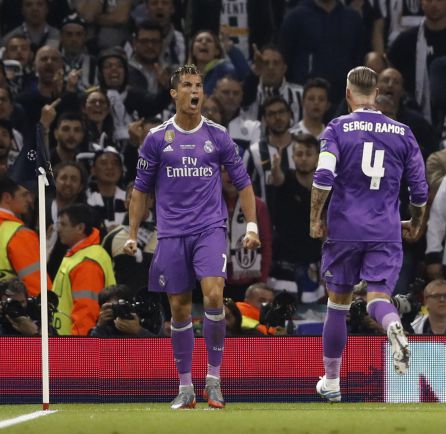 Cristiano celebra su primer gol en la final. Cristiano celebra su primer gol en la final.