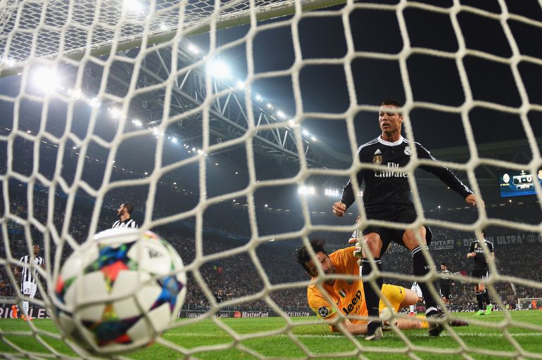 Cristiano hace un gol a Buffon Cristiano hace un gol a Buffon