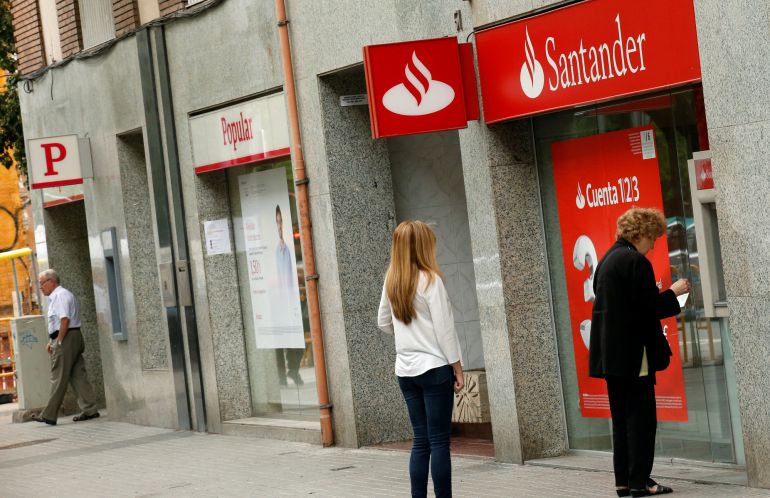 Los sindicatos, preocupados por el futuro del empleo tras la compra del Popular Los sindicatos, preocupados por el futuro del empleo tras la compra del Popular