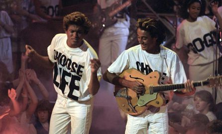 George Michael y Andrew Ridgeley de Wham! con las camisetas 'Choose Life' George Michael y Andrew Ridgeley de Wham! con las camisetas 'Choose Life'