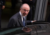 El fiscal pide cinco años de cárcel para Rodrigo Rato por engañar a los inversores en la salida a Bolsa de Bankia