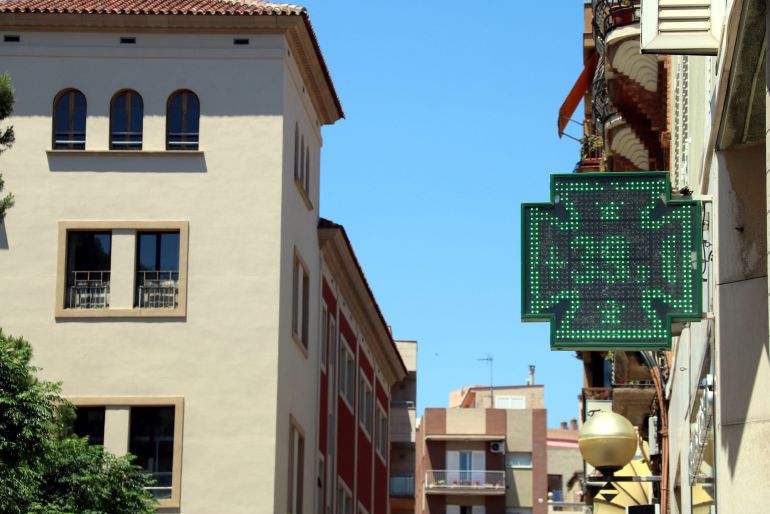 39 grados en un termómetro de Valls. 39 grados en un termómetro de Valls.