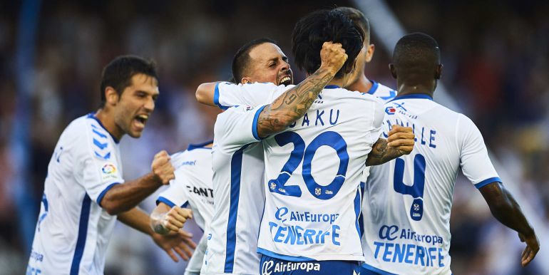 Los jugadores del Tenerife celebran el gol del partido Los jugadores del Tenerife celebran el gol del partido