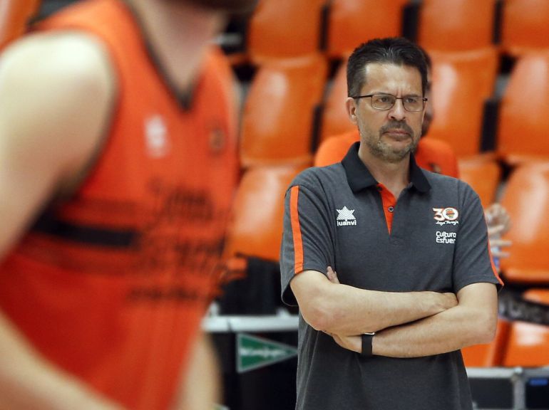 El entrenador del Valencia Basket, Pedro Martínez El entrenador del Valencia Basket, Pedro Martínez