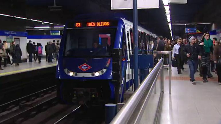 Mapas mostrará las rutas de transporte público. Mapas mostrará las rutas de transporte público.