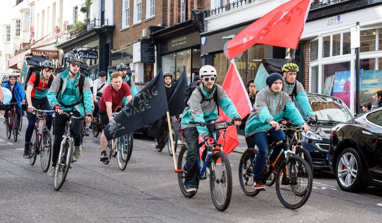 Trabajadores de la empresa Deliveroo de huelga en Brighton, Reino Unido Trabajadores de la empresa Deliveroo de huelga en Brighton, Reino Unido