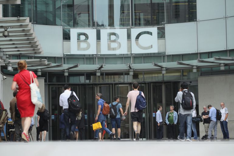 Fachada de la sede de la BBC. Fachada de la sede de la BBC.