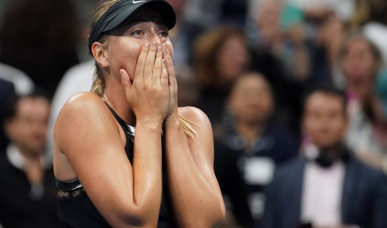Sharapova, incrédula tras eliminar a Simona Halep Sharapova, incrédula tras eliminar a Simona Halep