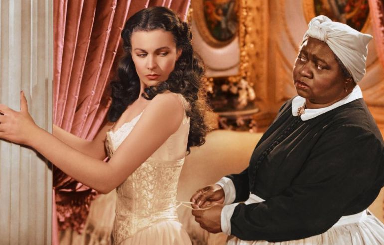 Butterfly McQueen, la actriz que interpretaba a Prissy, la esclava negra de Escarlata O'Hara en Lo que el viento se llevó. Butterfly McQueen, la actriz que interpretaba a Prissy, la esclava negra de Escarlata O'Hara en Lo que el viento se llevó.