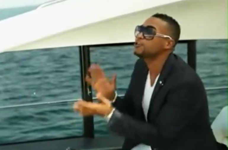 Imagen del videoclip de Danza Kuduro. Imagen del videoclip de Danza Kuduro.