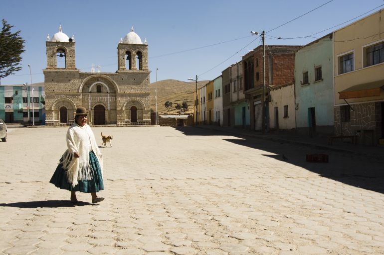 Bertha Quispe se dirige al ayuntamiento que gobierna en Collana, Bolivia Bertha Quispe se dirige al ayuntamiento que gobierna en Collana, Bolivia