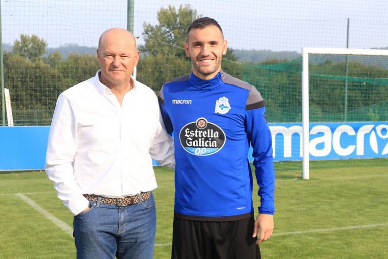 Mel y Lucas Pérez posan juntos Mel y Lucas Pérez posan juntos