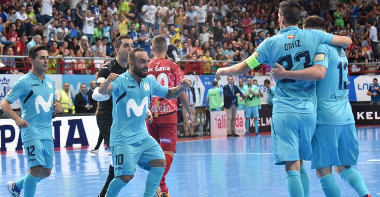 Los jugadores de Movistar Inter celebran el título Los jugadores de Movistar Inter celebran el título