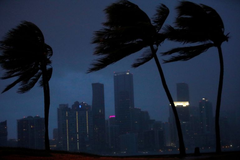El huracán Irma sube a categoria 4 mientras se aproxima a Florida El huracán Irma sube a categoria 4 mientras se aproxima a Florida