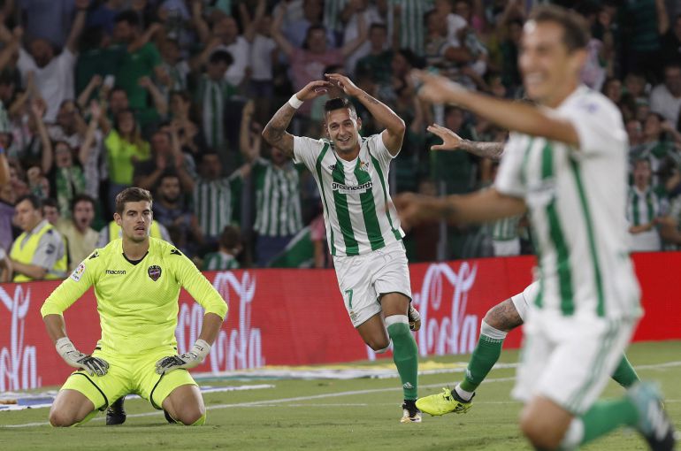 Sergio León celebra el tercer gol bético Sergio León celebra el tercer gol bético