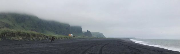 La larguísima playa negra de Vik La larguísima playa negra de Vik
