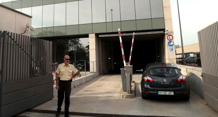 La Guardia Civil irrumpe en el centro de telecomunicaciones de la Generalitat