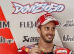AY02. Sepang (Malaysia), 28/10/2017.- Italian MotoGP rider Andrea Dovizioso of Ducati team smiles inside his garage during the third practice session for the 2017 Malaysia Motorcycling Grand Prix at Sepang International Circuit, Malaysia, 28 October 2017. The Malaysian Motorcycle Grand Prix 2017 will be held on 29 October. (Motociclismo, Malasia, Ciclismo) EFE/EPA/AHMAD YUSNI