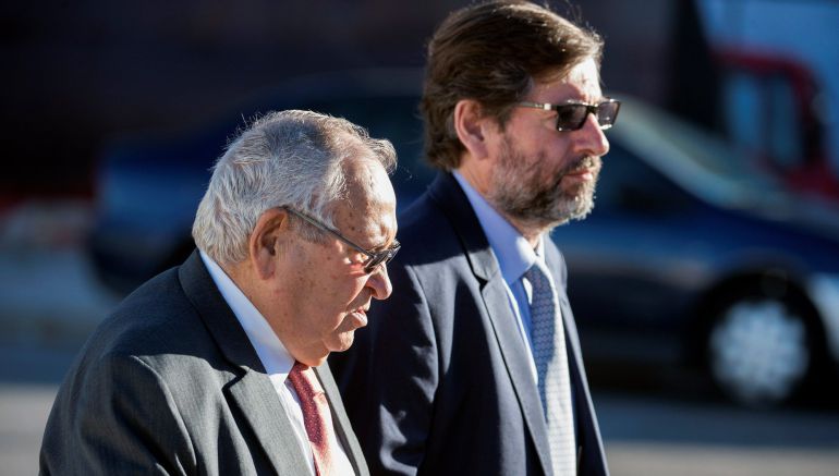 El extesorero de Alianza Popular, Ángel Sanchís, a su llegada a la sede de la Audiencia Nacional en San Fernando de Henares. El extesorero de Alianza Popular, Ángel Sanchís, a su llegada a la sede de la Audiencia Nacional en San Fernando de Henares.
