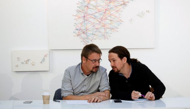 El líder de Podemos, Pablo Iglesias, junto al portavoz de En Comú Podem, Xavi Domènech El líder de Podemos, Pablo Iglesias, junto al portavoz de En Comú Podem, Xavi Domènech