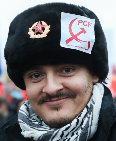 Un joven comunista francés, celebrando el centenario de la Revolución Rusa estos días en Moscú Un joven comunista francés, celebrando el centenario de la Revolución Rusa estos días en Moscú