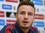 GRAF110. LAS ROZAS (MADRID), 09/11/2017.- Saúl Ñíguez, jugador de la selección española que está concentrada en la Ciudad del Fútbol en Las Rozas (Madrid) para preparar el amistoso contra Costa Rica del 11de noviembre a las 21.30 en Málaga, se dirigen a la rueda de prensa posterior al entrenamiento de esta mañana. EFE/Rodrigo Jiménez
