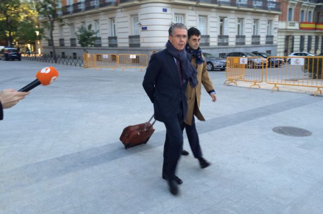 Granados a su llegada a la Audiencia Granados a su llegada a la Audiencia