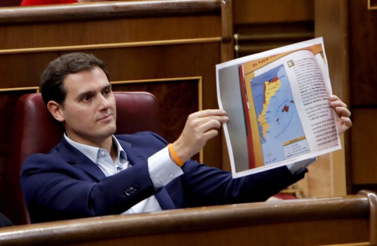 El presidente de Ciudadanos, Albert Rivera, durante el pleno del Congreso de los Diputados El presidente de Ciudadanos, Albert Rivera, durante el pleno del Congreso de los Diputados