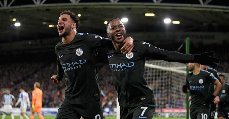 Raheem Sterling celebra el tanto de la victoria ante el Huddersfield Raheem Sterling celebra el tanto de la victoria ante el Huddersfield