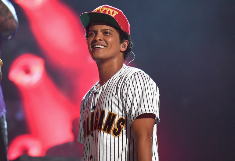 Bruno Mars roba a Iron Maiden el estreno musical del Wanda Metropolitano Bruno Mars roba a Iron Maiden el estreno musical del Wanda Metropolitano