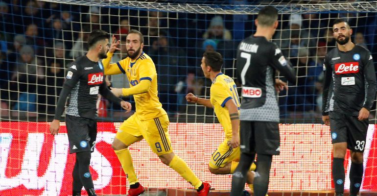 Higuaín celebra su gol ante el Nápoles Higuaín celebra su gol ante el Nápoles
